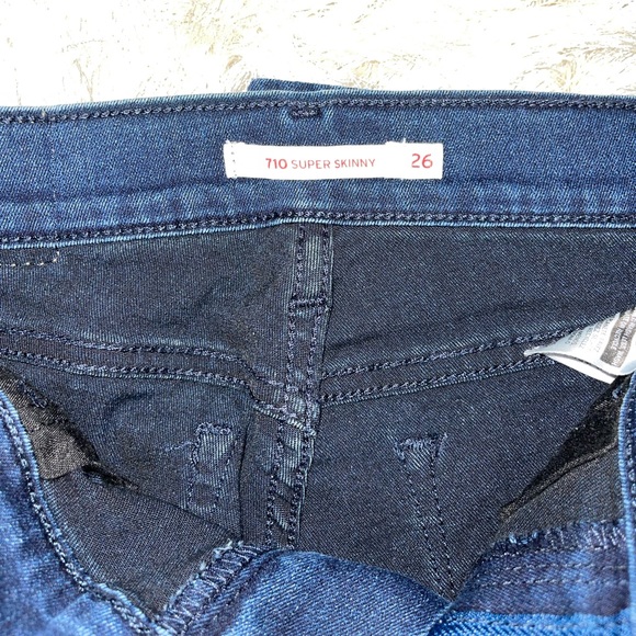 Levi’s Super Skinny Dark Blue Jeans Size 26 - Picture 4 of 4
